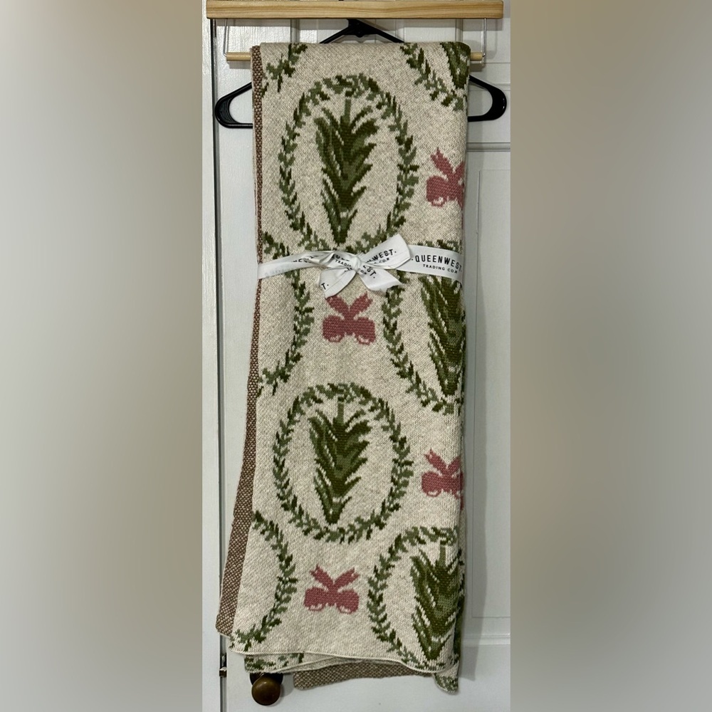 Queenwest Trading Co. knitted throw 50” x 70”
